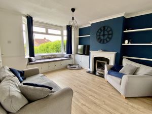 Lounge- click for photo gallery